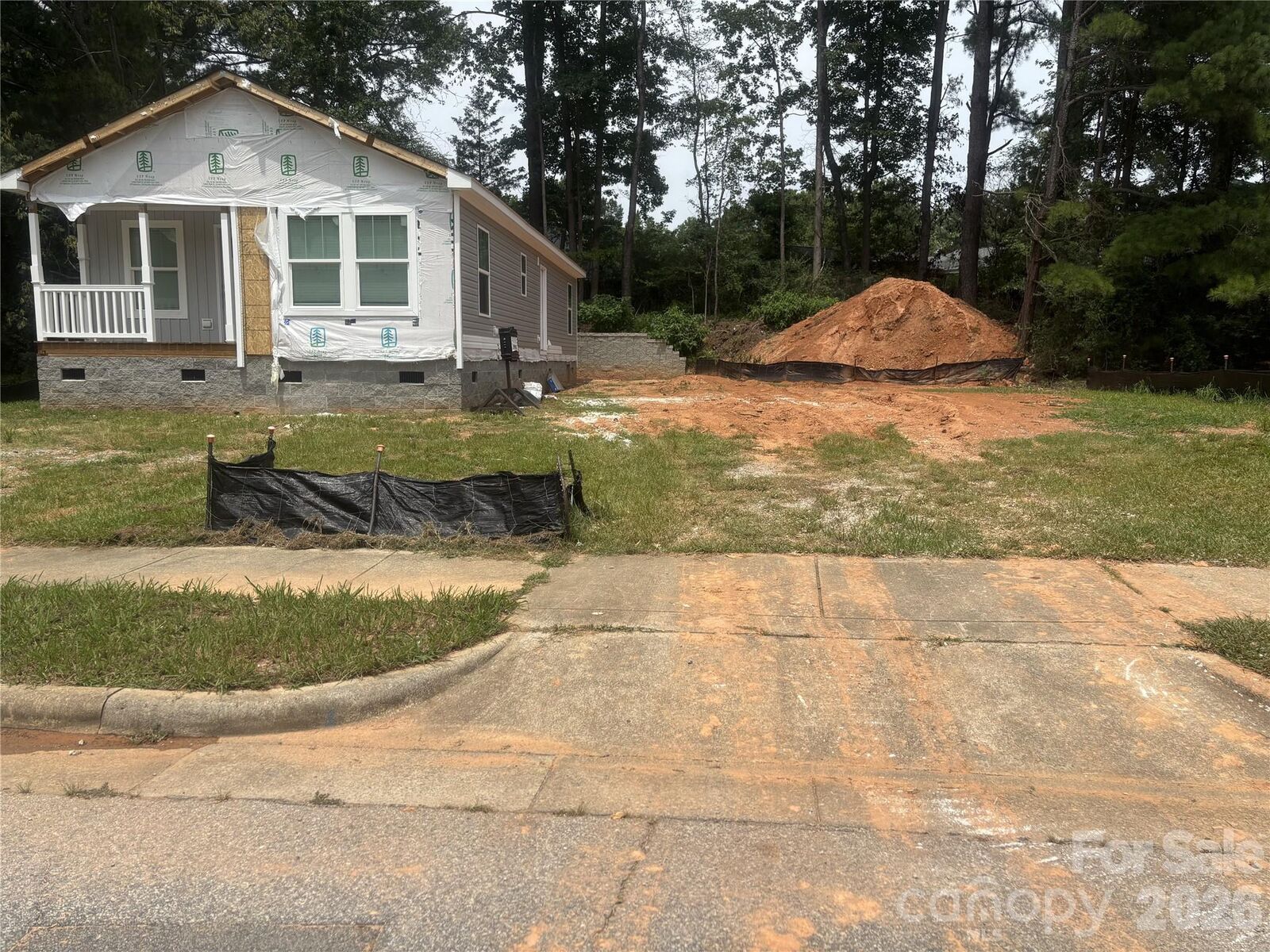 Property Photo:  1725 Fox Hollow Drive  NC 27610 