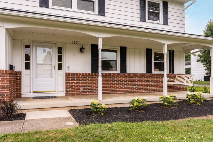 Property Photo:  1190 Kingsdale Terrace  OH 43220 