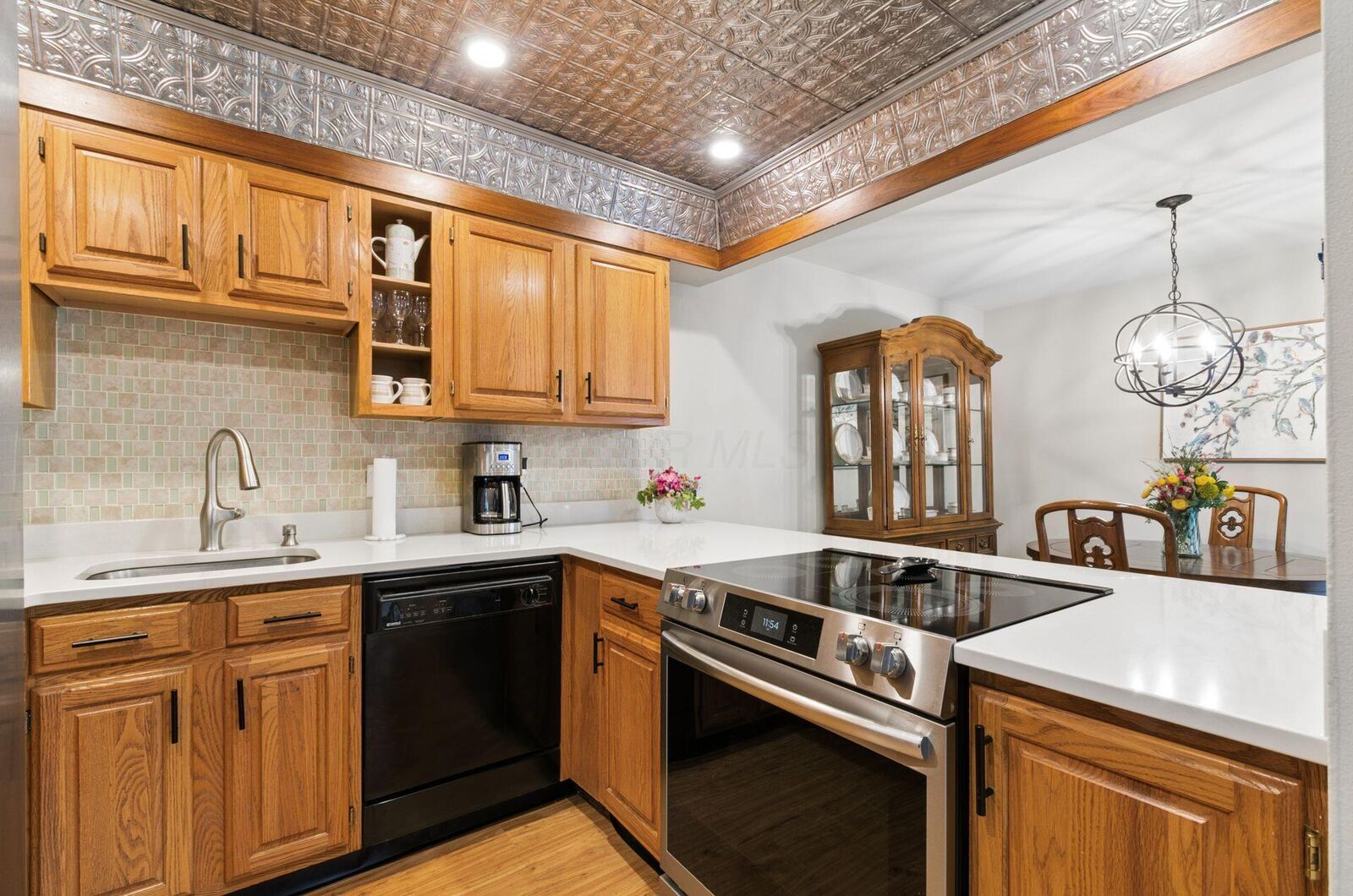 Property Photo:  1555 Lafayette Drive  OH 43220 