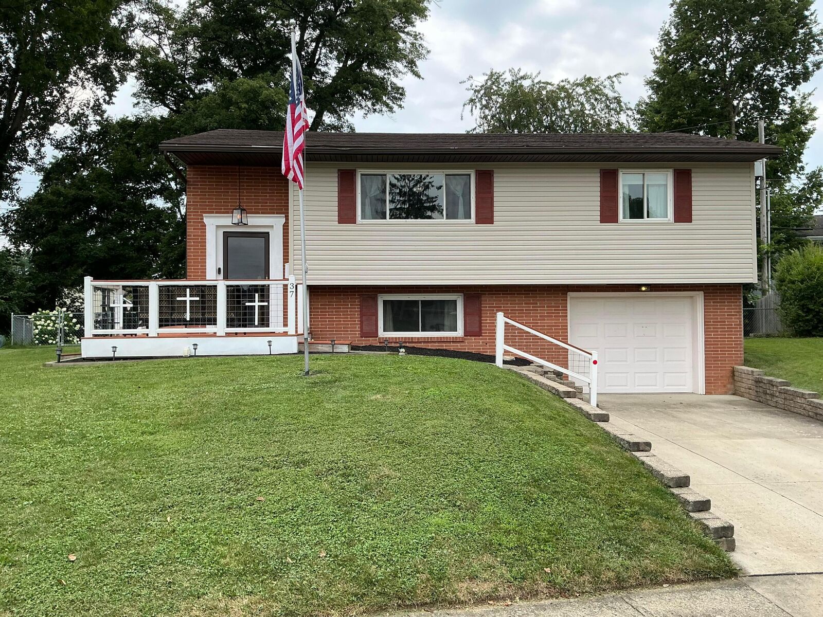 Property Photo: 37 Ramona Avenue OH 43055