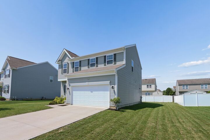 Property Photo:  5605 Red Alder Street  OH 43125 