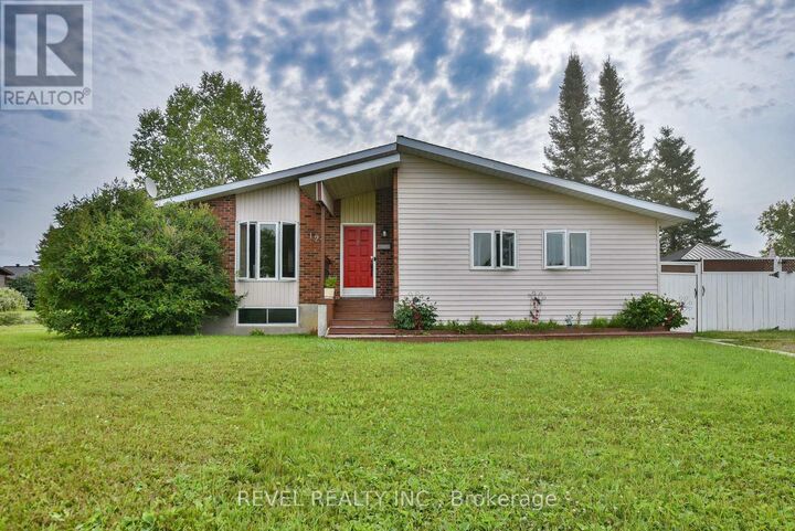 127 Spillenaar Street — photo 1
