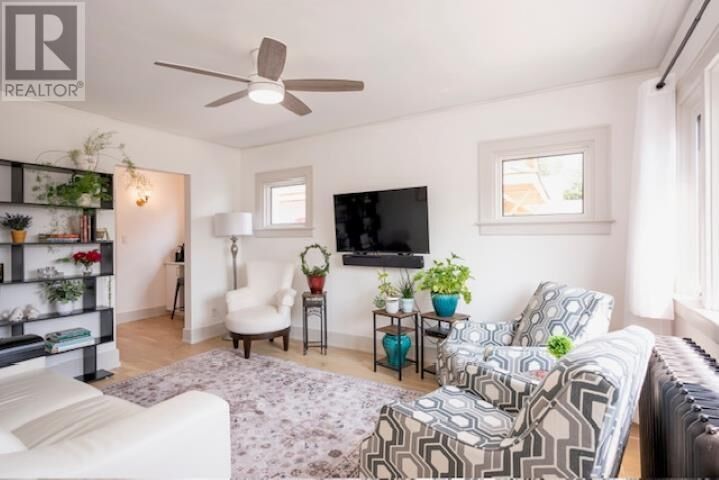 Property Photo:  314 Surrey Street  ON P7A 1J9 