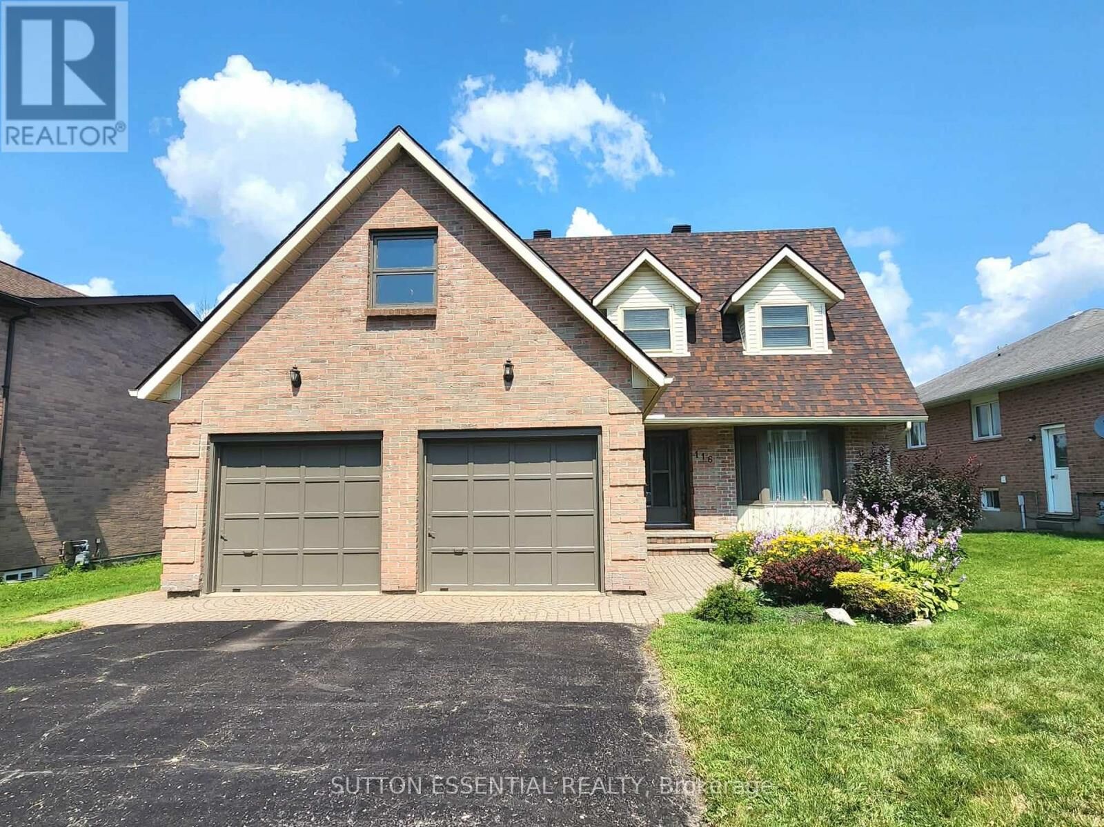 Property Photo: 116 Margaret Place ON K6V 6Y3