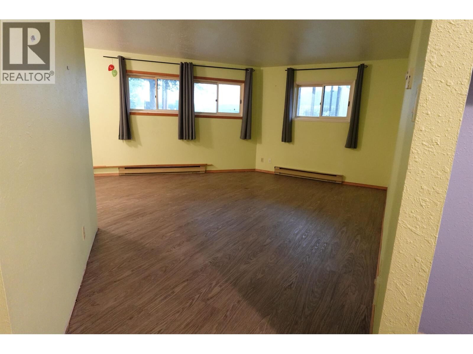 Property Photo: 398 Roddis Drive 105 BC V2J 1A6