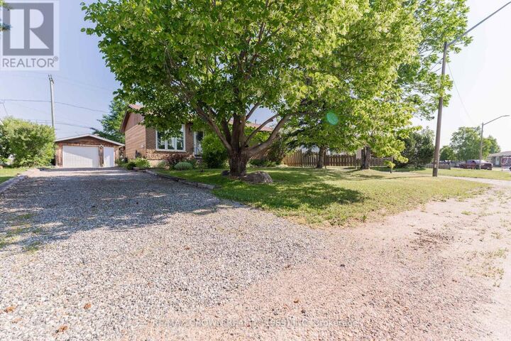 30 Hazel Street — photo 1