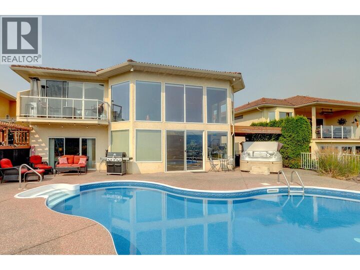Property Photo: 301 Country Estate Place BC V1B 2W7