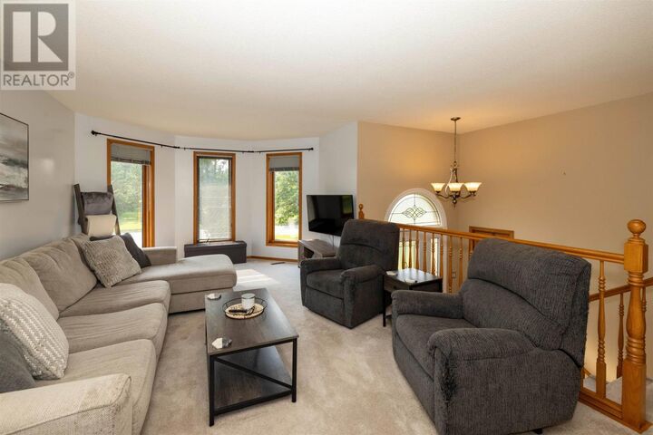 Property Photo: 2446 Caspian St ON P7J 1A1