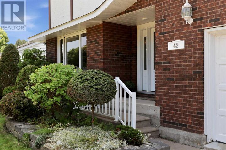 Property Photo: 42 Caddy Ave ON P6A 6H8
