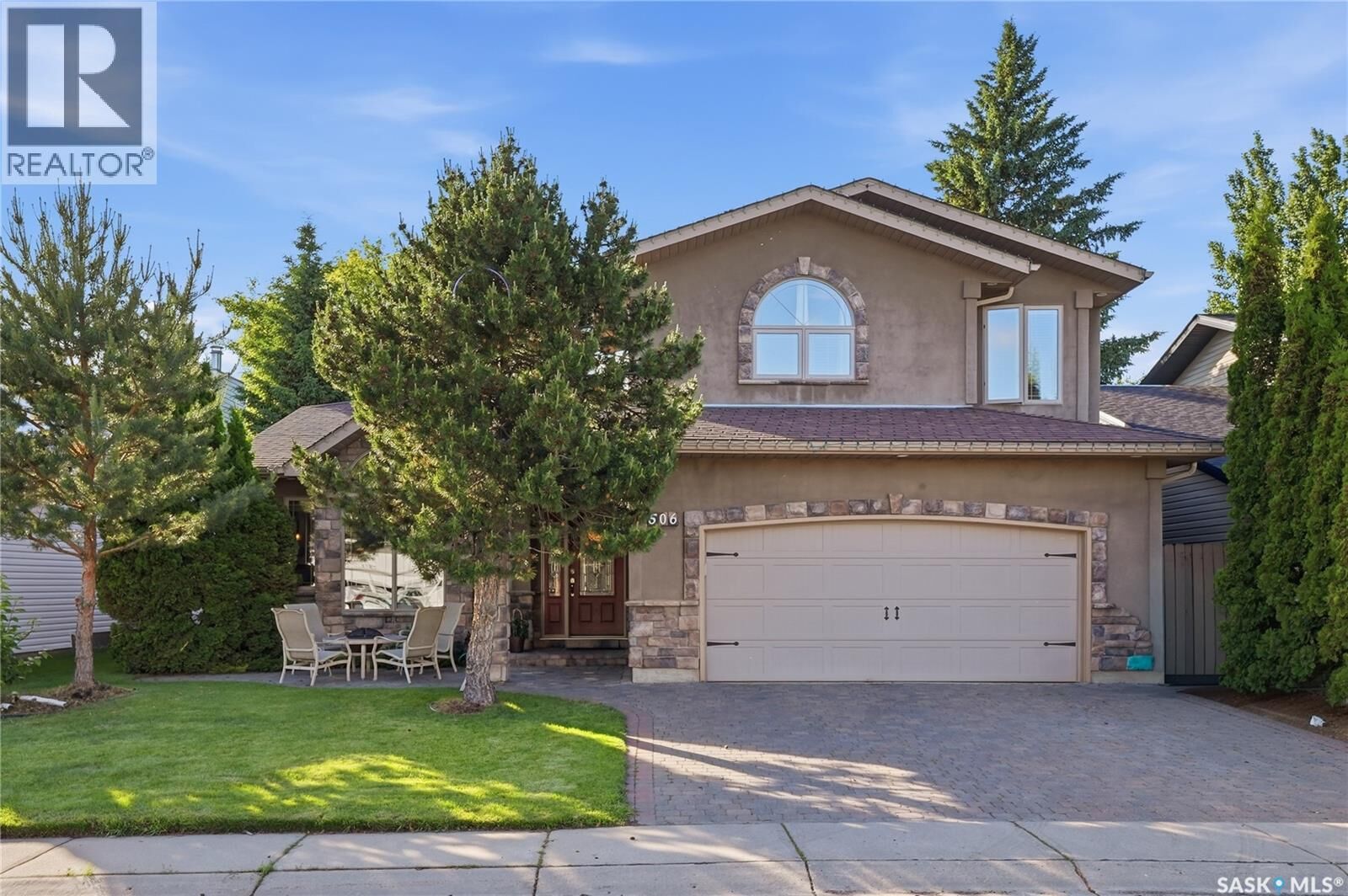 Property Photo: 506 Vincent Crescent SK S7N 4G8