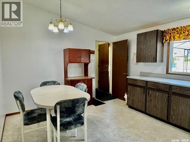 Property Photo:  520 3rd Street  SK S0K 2A0 
