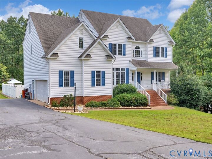 Property Photo:  16313 Dragonnade Trail  VA 23113 