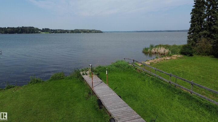 Property Photo:  306 Lakeshore Drive  AB T0C 0T0 