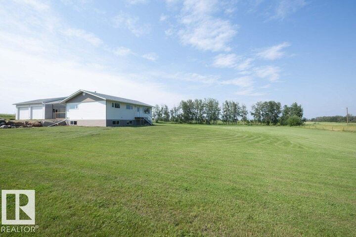 Property Photo:  58514 Rg Rd 243  AB T0G 2J0 