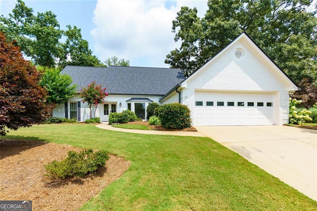 Property Photo:  410 Singletree Trace  GA 30004 