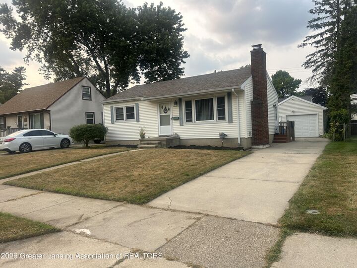 Property Photo:  1816 W Rundle Avenue  MI 48910 