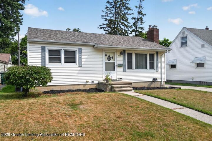 Property Photo:  1816 W Rundle Avenue  MI 48910 