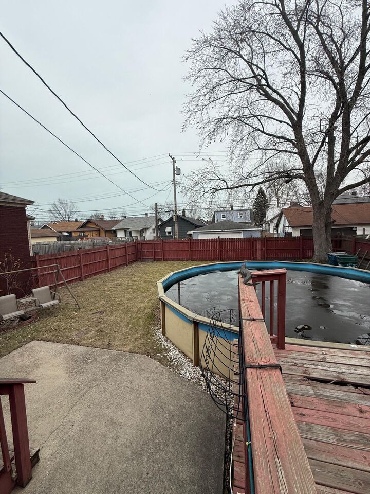 Property Photo: 1539 Myrtle Avenue IN 46394