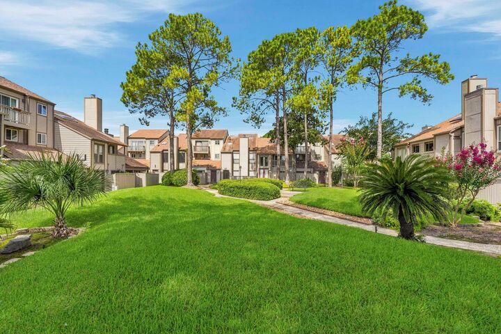 Property Photo: 1063 Country Place Drive 1063 TX 77079