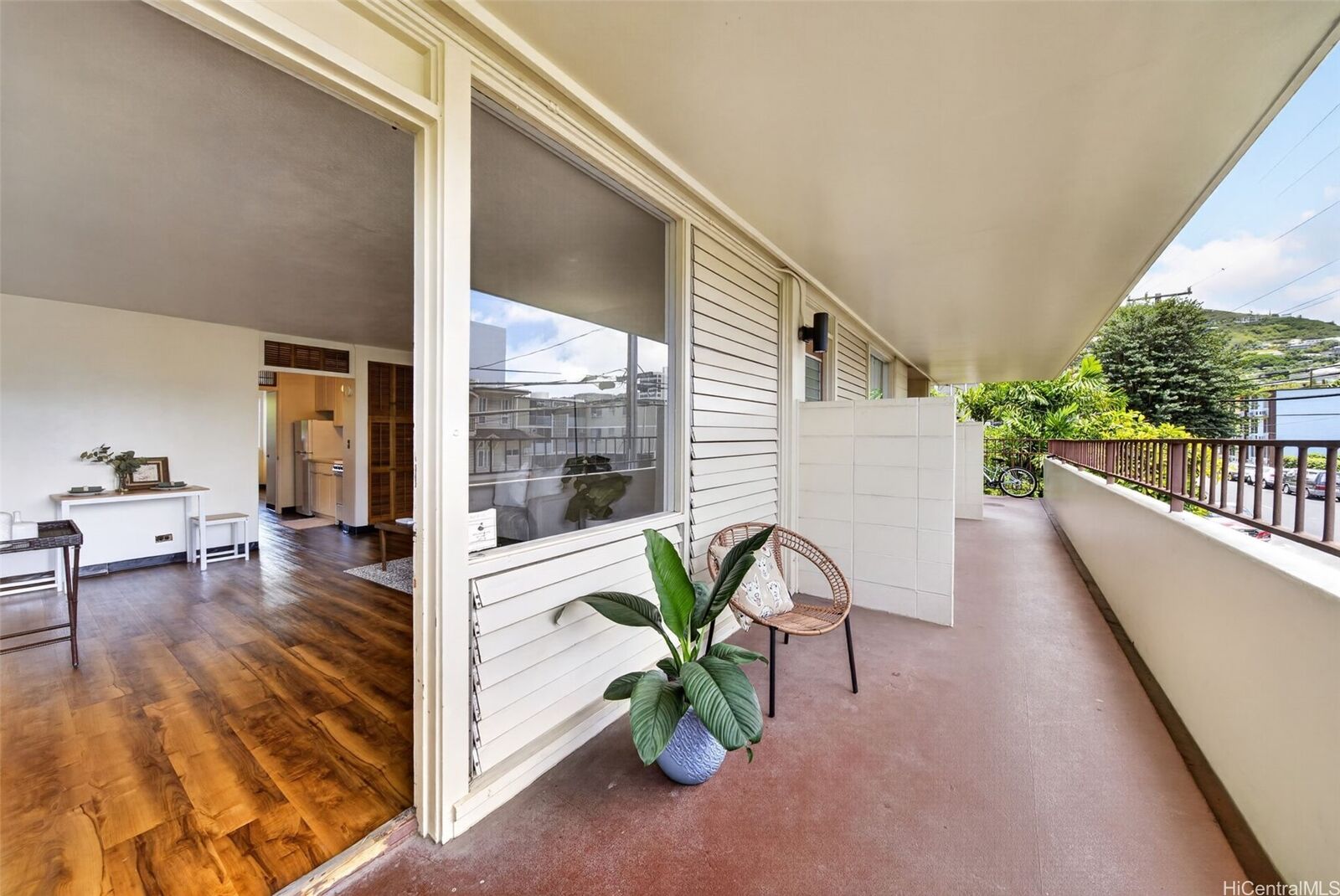 Property Photo: 1710 Makiki Street 302 HI 96822