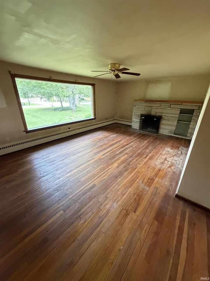 Property Photo:  1033 Windsor Road  IN 46825 