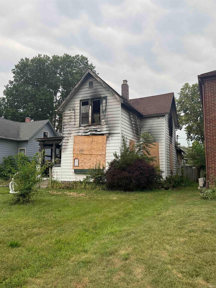 Property Photo: 1031 Edgewater Avenue IN 46805