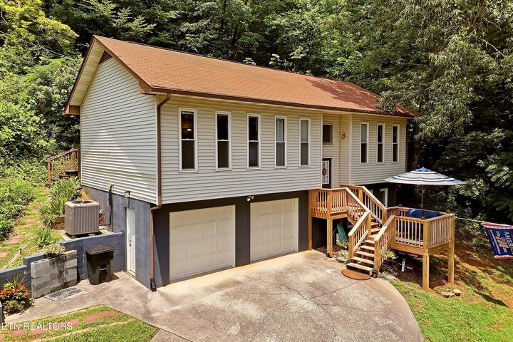 Property Photo:  711 Brown Rd  TN 37920 