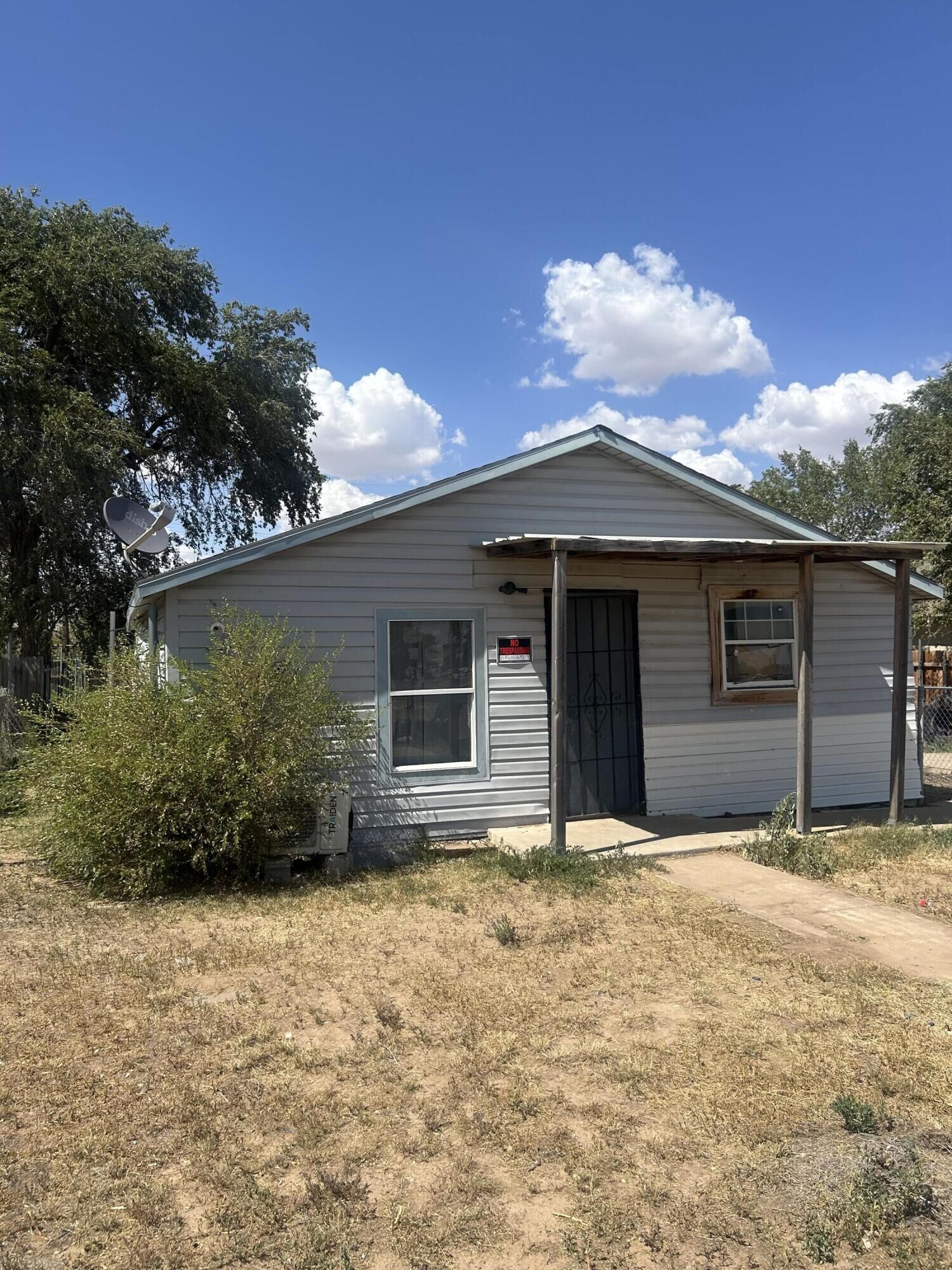 Property Photo:  1915 E 16th Street  TX 79403 