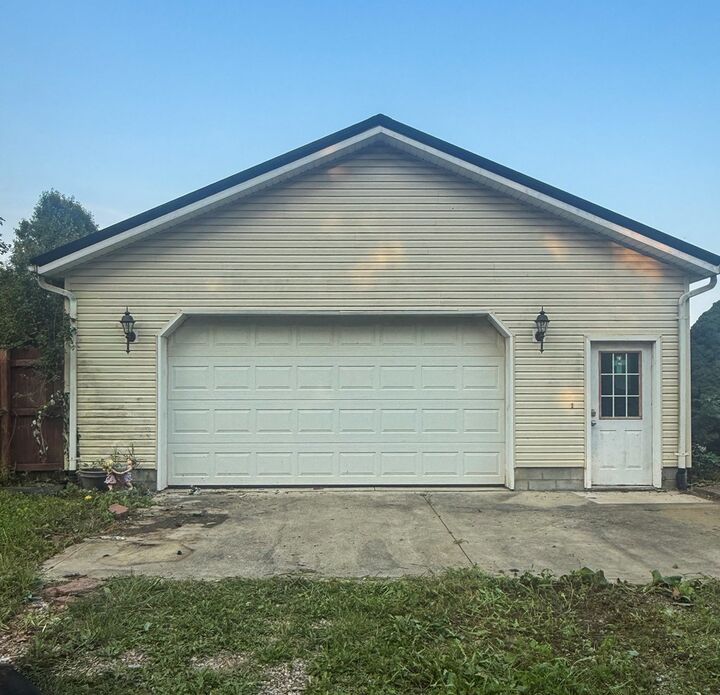 Property Photo:  412 Lattimer Rd W  OH 44878 