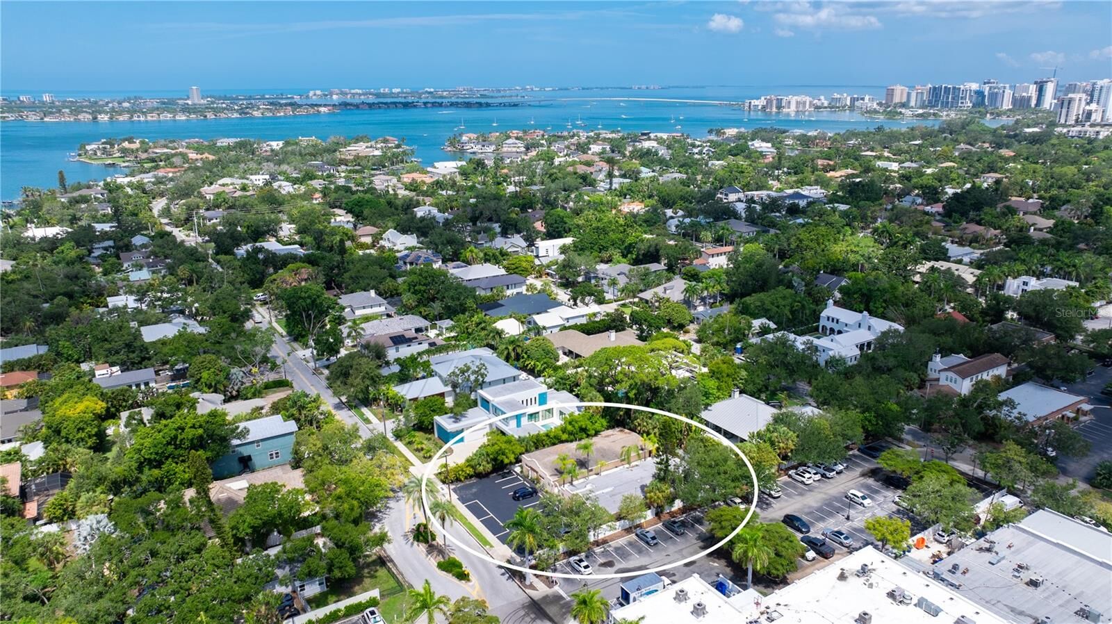 Property Photo: 1749 Hillview Street 1 FL 34239