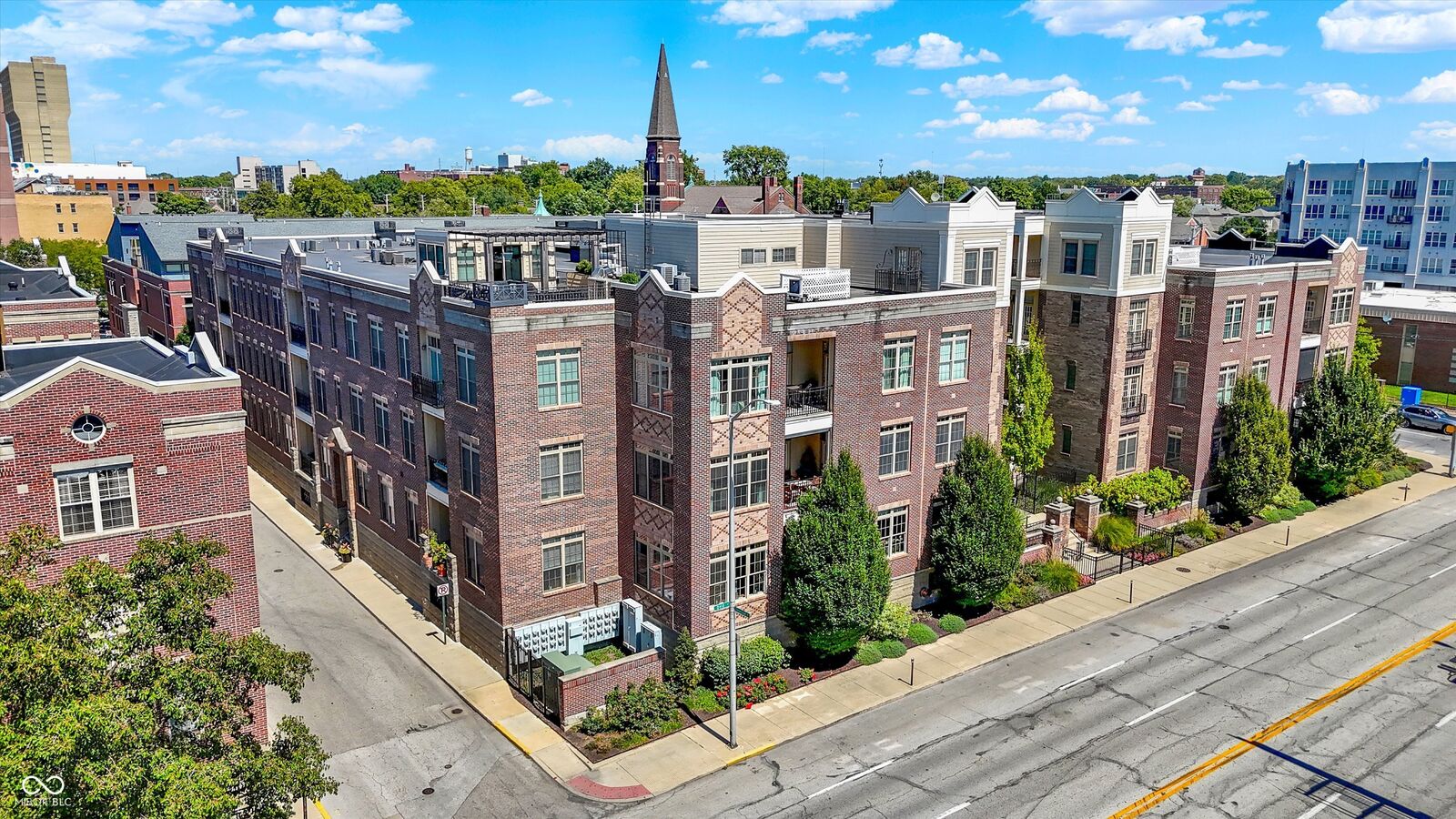 Property Photo:  450 E Ohio Street Apt 310  IN 46204 