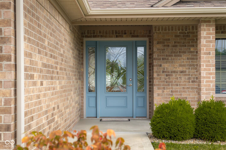 Property Photo: 2703 Poplar Woods Lane IN 47203