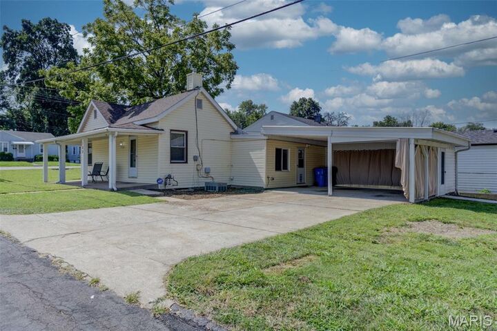 Property Photo:  180 Harrison Street  MO 63031 
