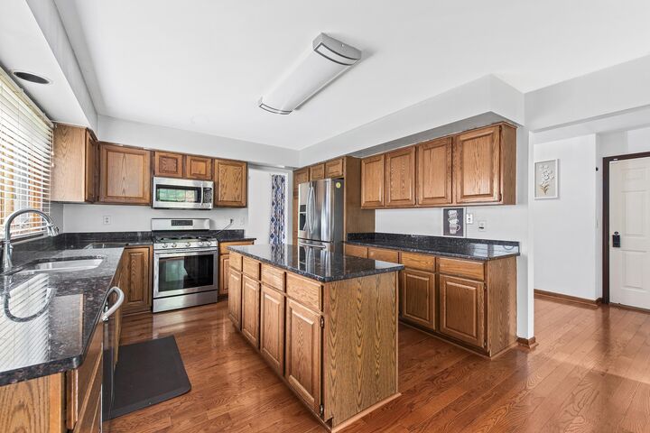 Property Photo: 4877 Davis Court MI 48085