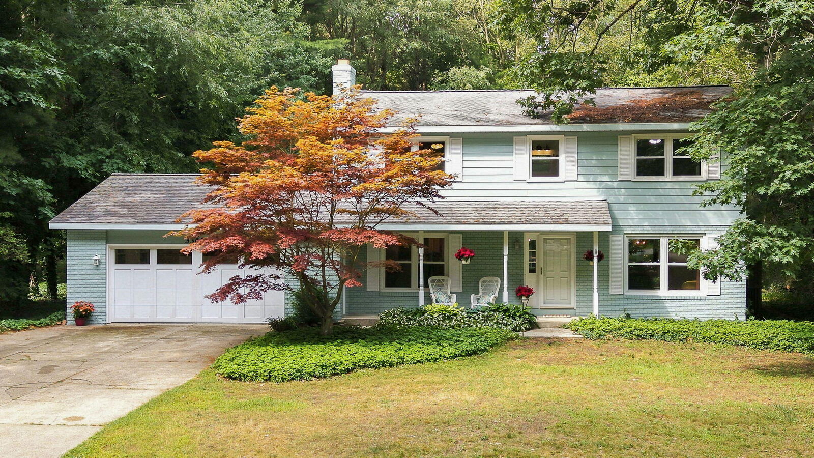 Property Photo: 3361 Elderwood Avenue MI 49424