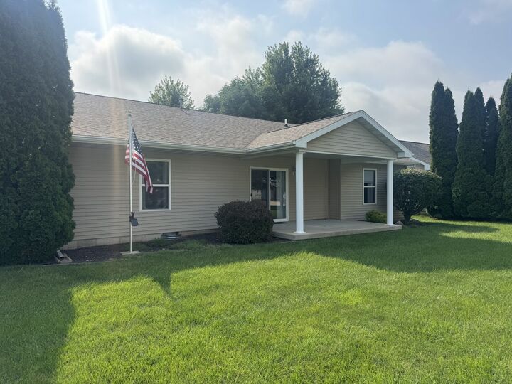 Property Photo:  2806 Becker Drive  IL 61354 