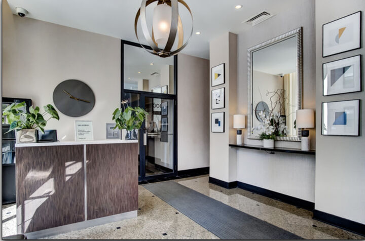 Property Photo:  1400 N State Parkway 10B  IL 60610 