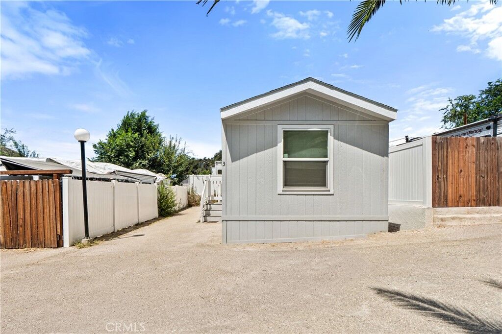 Property Photo:  12741 Sierra Highway 3  CA 91390 