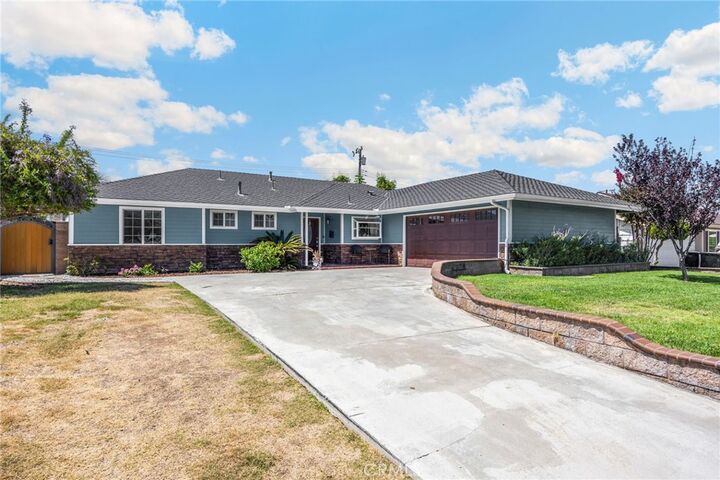 Property Photo:  1040 El Mirador Drive  CA 92835 