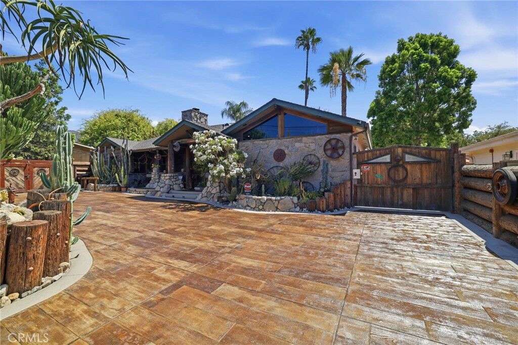 Property Photo: 310 S Mountain Avenue CA 91016