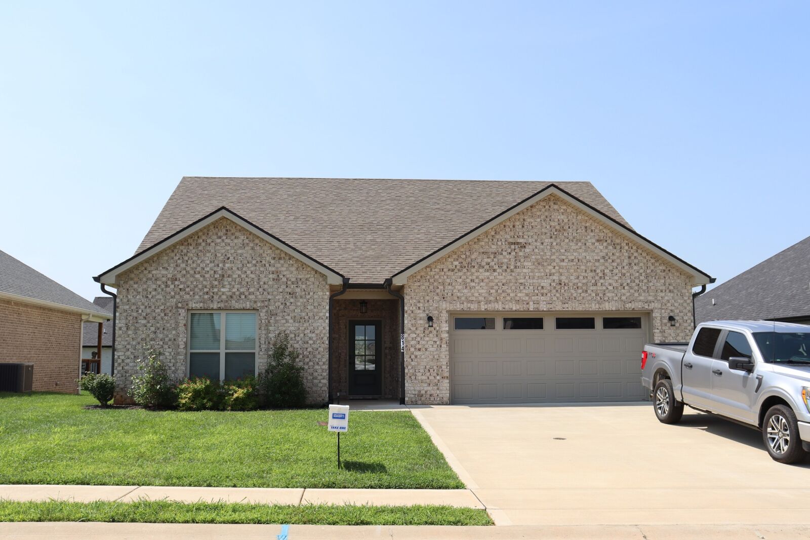 Property Photo: 814 Willowicke Dr TN 37043