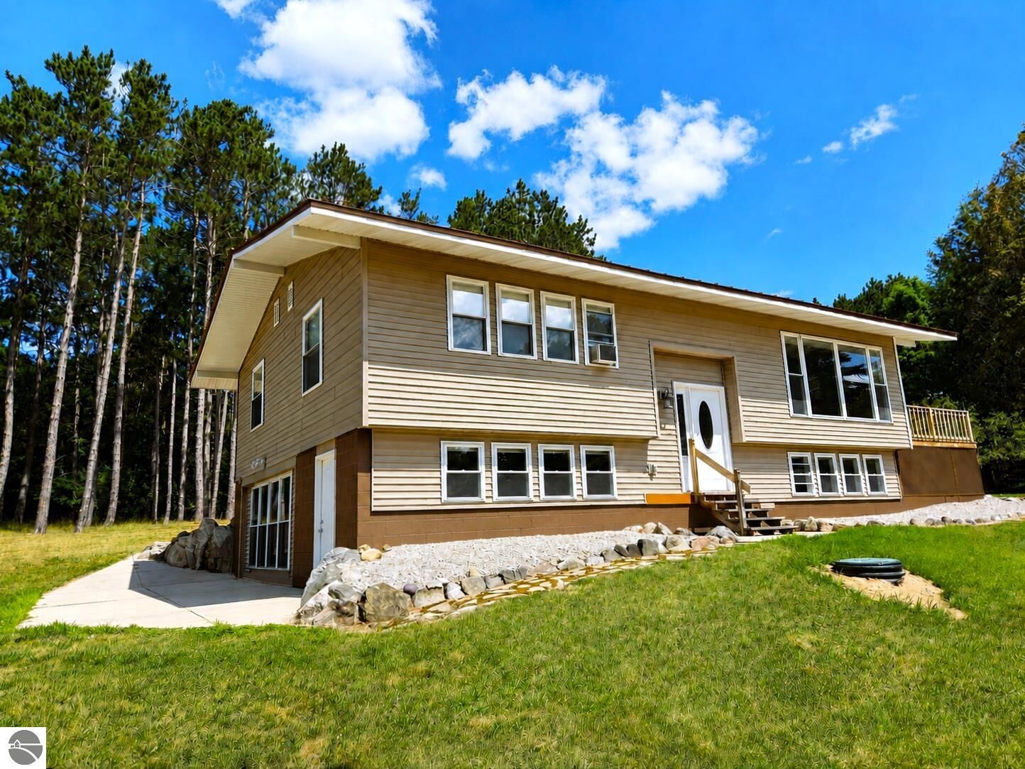 Property Photo: 17685 Meceola Road MI 48639