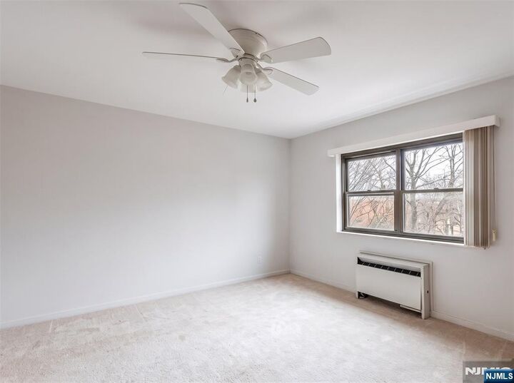 Property Photo: 420 Park Place 5C NJ 07024
