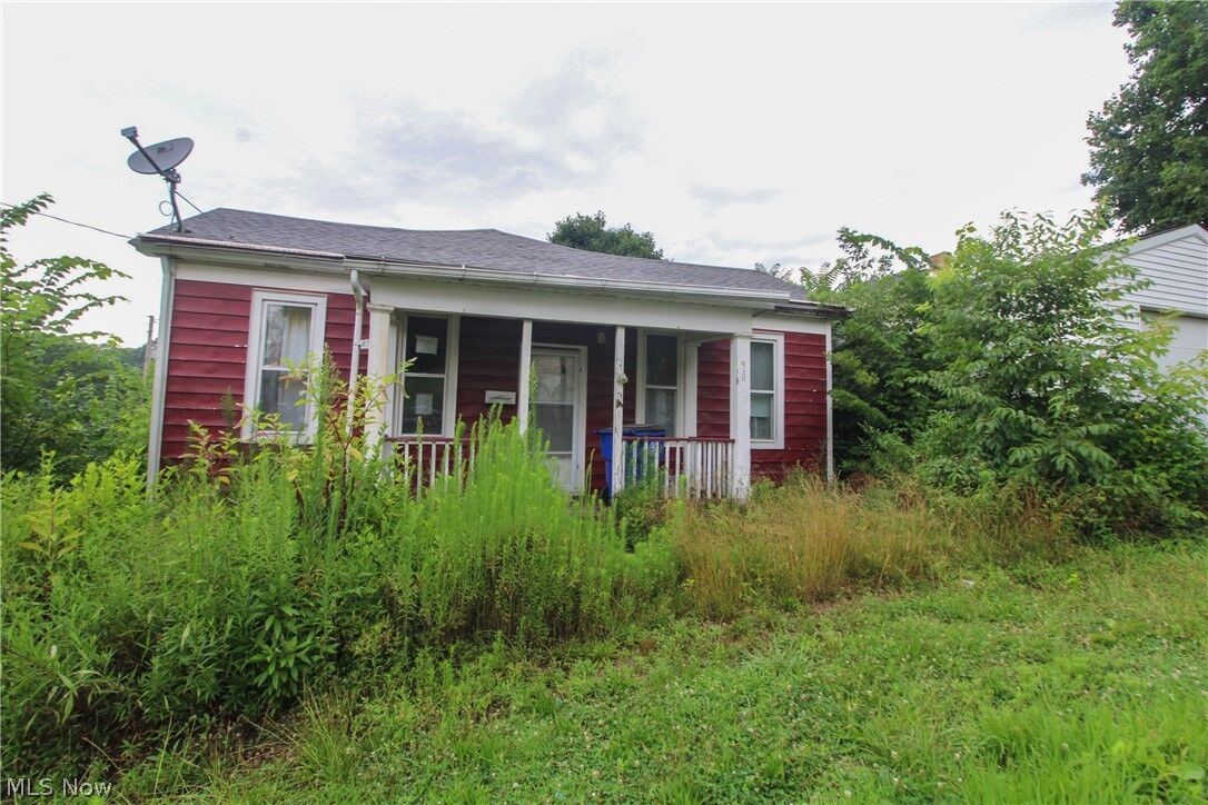 Property Photo: 901 North Street OH 43920