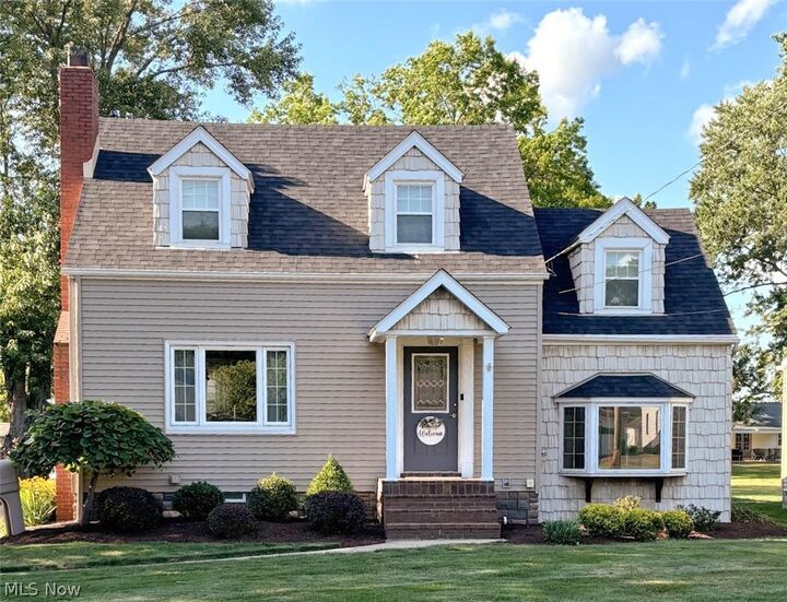 Property Photo:  482 Ewing Road  OH 44512 