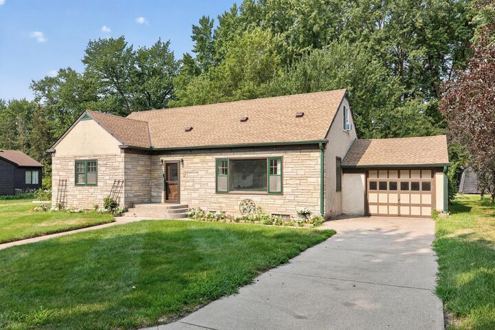 Property Photo:  117 Fir Street S  MN 55354 