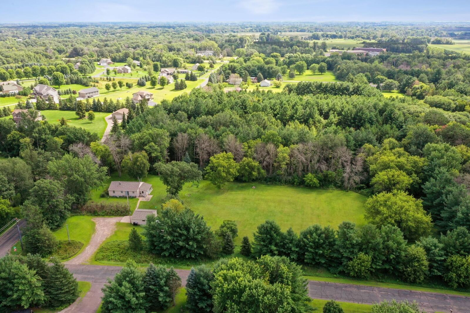 Property Photo:  24981 Field Avenue  MN 55025 