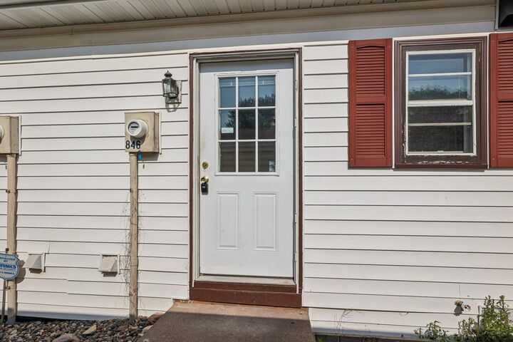Property Photo: 846 Woodgate Drive 213 MN 55127
