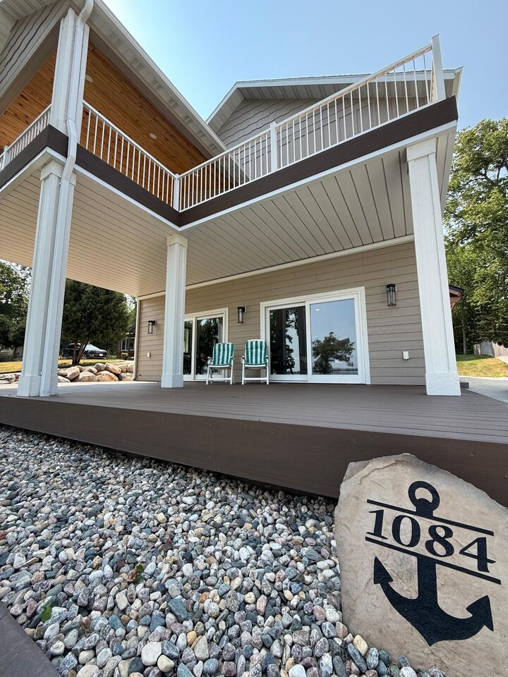 Property Photo:  1084 W Lake Drive  MN 56501 