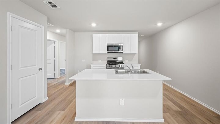 Property Photo: 4145 Woodhill Bend Drive TX 76036